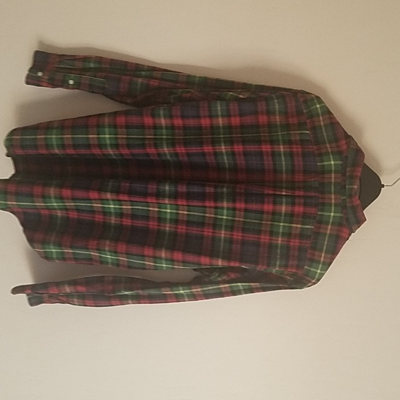 Ralph Lauren Button Down. Classic Fit - Picture 3 of 3